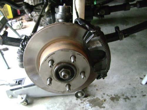 5 l'étrier est fixé.JPG