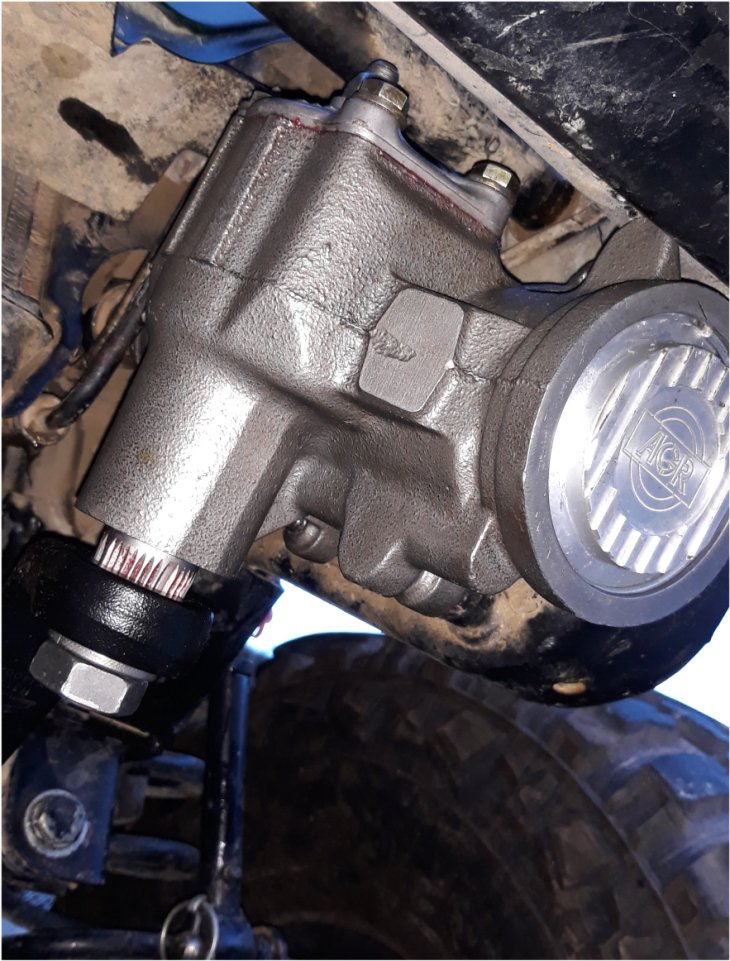 steering box.jpg