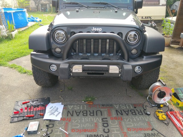 AEV Bumper (8).jpg