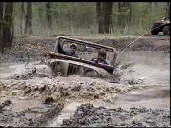 jeep-dives-in-deep-mud.jpg