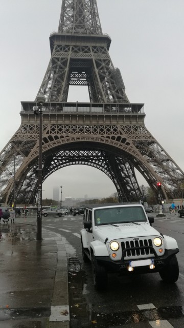 JKU Tour Eiffel 2.jpg