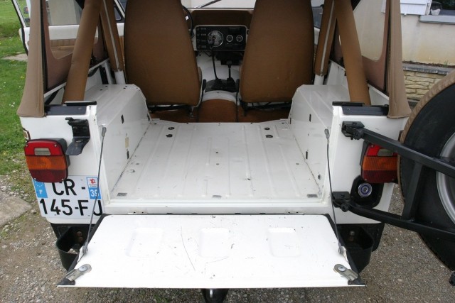 CJ7 LAREDO 1986 (58).JPG