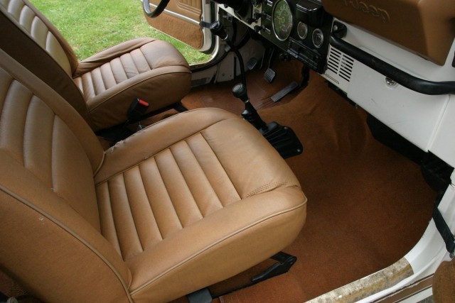 CJ7 LAREDO 1986 (61).JPG