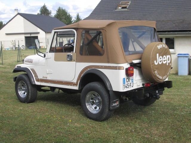 CJ7 LAREDO 1986 (1).JPG