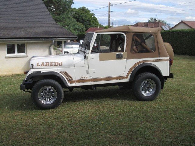 CJ7 LAREDO 1986 (10).JPG