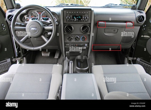 tableau-de-bord-2007-jeep-wrangler-rubicon-cfx2dp.jpg