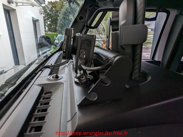 jeep-wrangler-jku-support-telephone-09.JPG